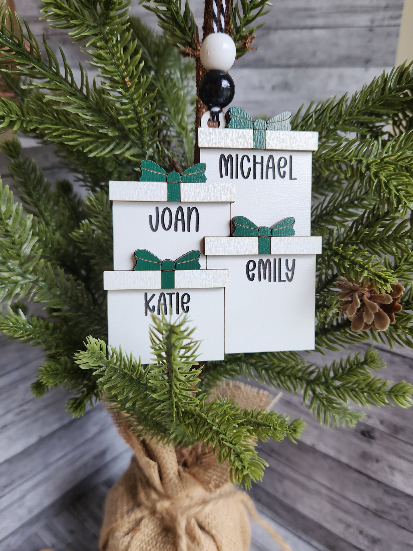 Personalized Stacked Gift Ornament – Custom Christmas Name Ornament for Family, Friends or Coworkers