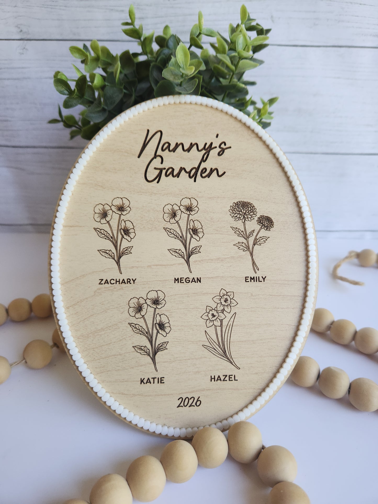 Personalized Garden Wood Plaque - Custom Birth Flower Sign for Grandma - Mother’s Day Gift - Wooden Family Name Sign - 8x6 Small Oval Wall Decor